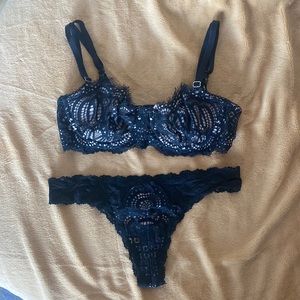NEW Victoria’s Secret Dream Angels Black Lace Demi Bra & Thong Set